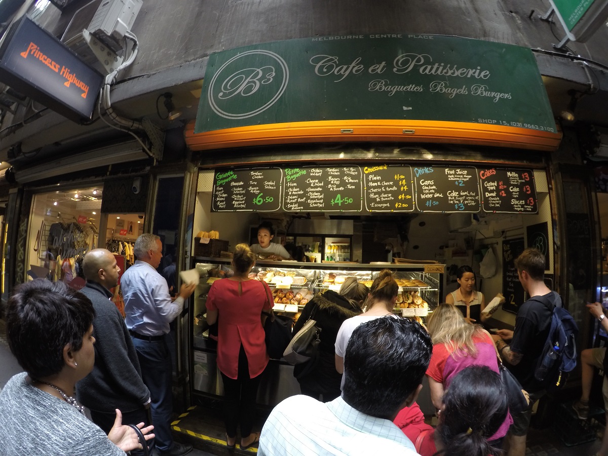 B3 Cafe et Patisserie serving Baguettes, Bagels and Burgers.