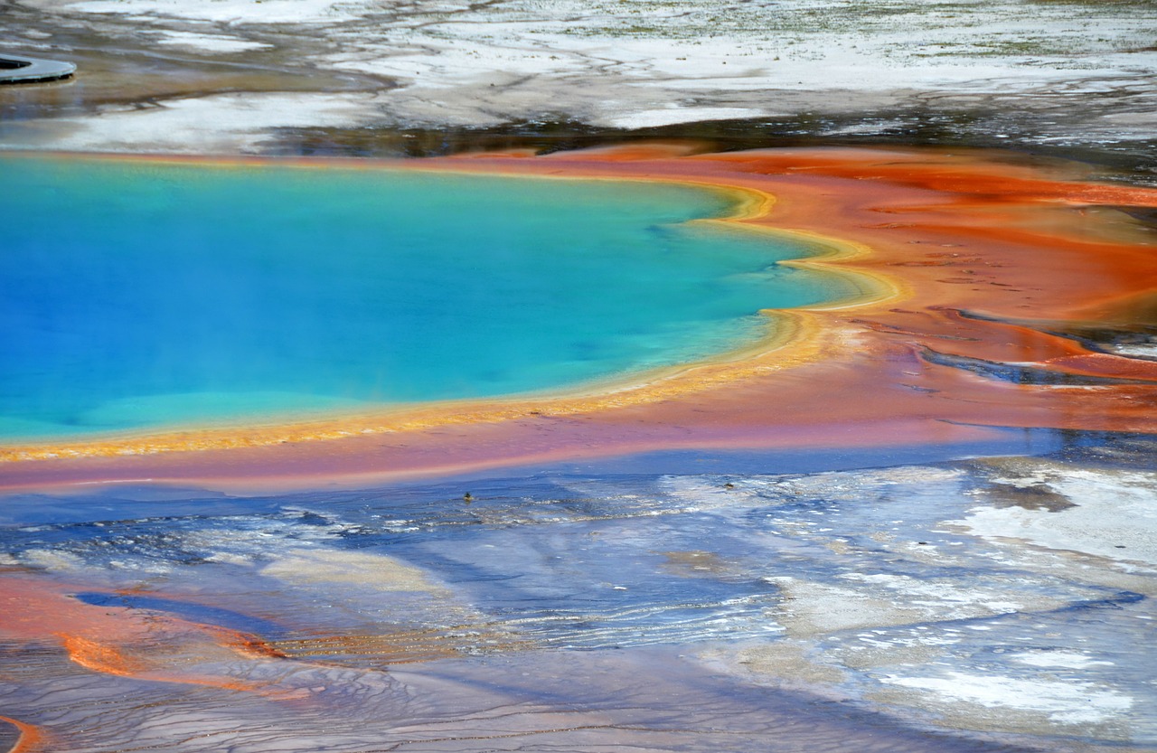 grand-prismatic-spring-65072_1280